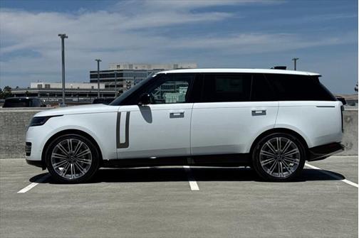 2025 Land Rover Range Rover P530 SE 7 Seat