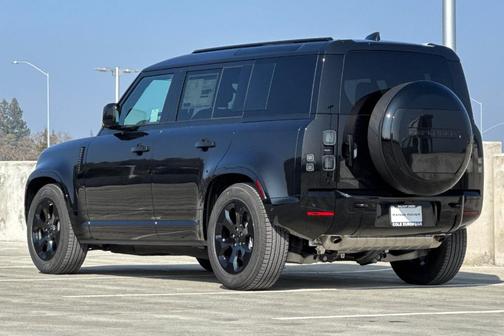 2026 Land Rover Defender P400 X-Dynamic SE