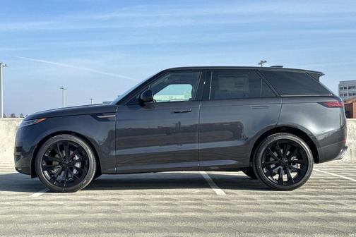 2026 Land Rover Range Rover Sport SE