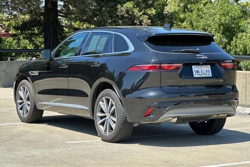 2024 Jaguar F-PACE P250 R-Dynamic S