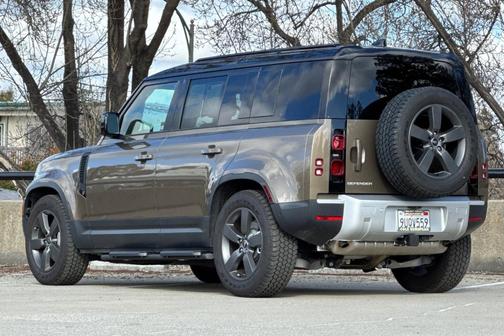 2025 Land Rover Defender P300