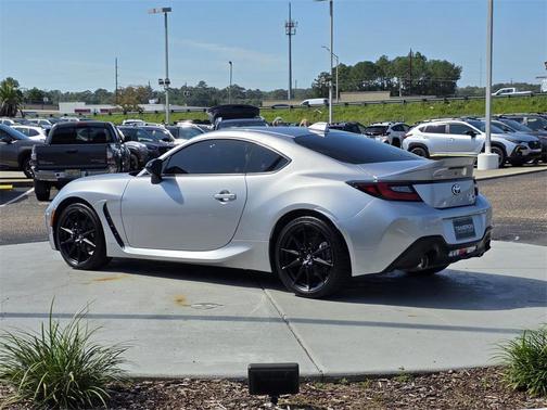 2024 Toyota GR86 Premium