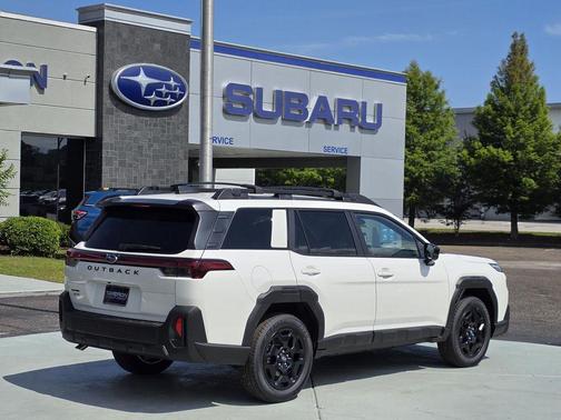 Crystal White Pearl 2026 Subaru Outback Limited