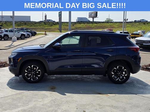Blue Glow Metallic 2022 Chevrolet Trailblazer LT