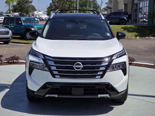 White Pearl 2025 Nissan Rogue Platinum