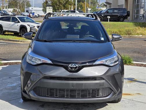 2022 Toyota C-HR XLE