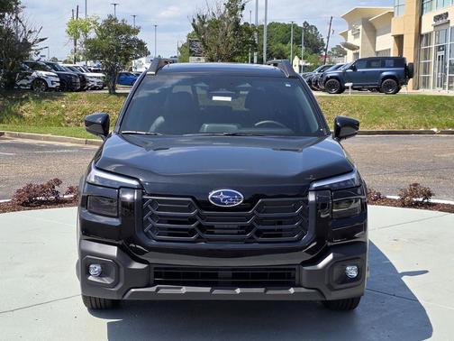 Crystal Black Silica 2026 Subaru Outback Limited