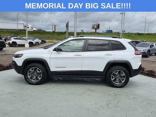 Bright White Clearcoat 2019 Jeep Cherokee Trailhawk Elite