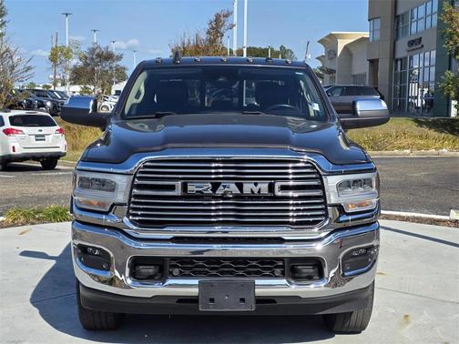 2020 RAM 2500 Laramie Crew Cab 4X4 8' Box