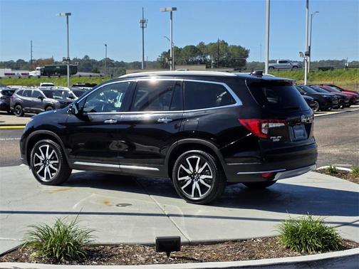 2020 Honda Pilot Touring 8-Passenger