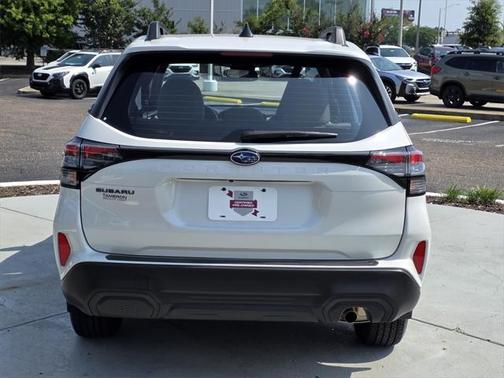 2025 Subaru Forester Base