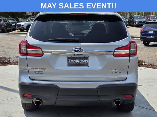 Ice Silver Metallic 2022 Subaru Ascent Limited 7-Passenger