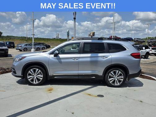 Ice Silver Metallic 2022 Subaru Ascent Limited 7-Passenger