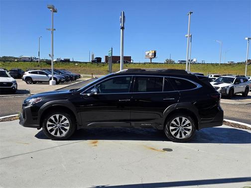 2023 Subaru Outback Touring XT