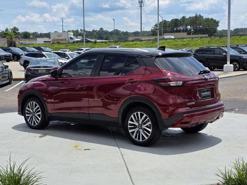 2023 Nissan Kicks SV