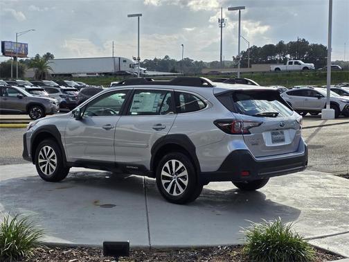 2025 Subaru Outback Base