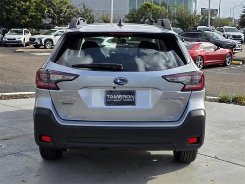 2025 Subaru Outback Base