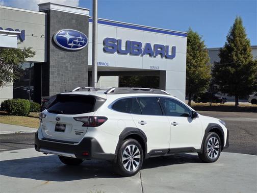2023 Subaru Outback Touring XT