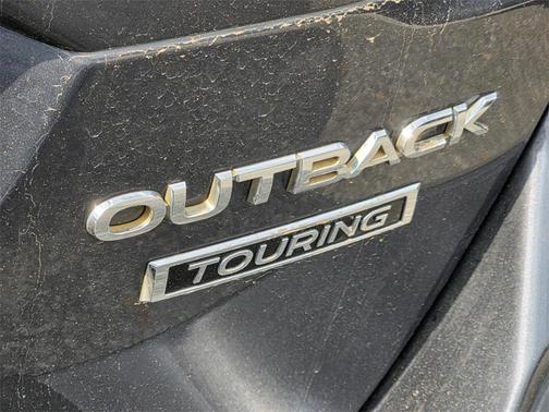 2022 Subaru Outback Touring
