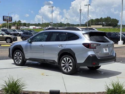 2025 Subaru Outback Touring