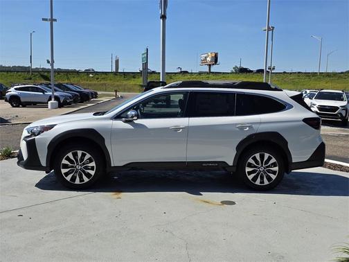 2025 Subaru Outback Touring XT