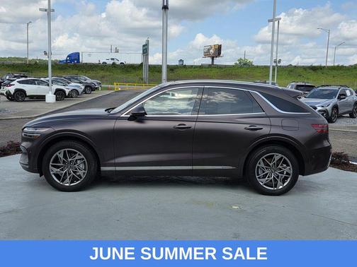 Barossa Burgundy 2023 Genesis GV70 2.5T AWD