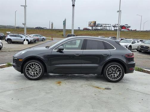 2017 Porsche Macan S