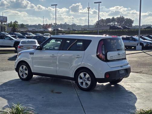 2017 Kia Soul Base