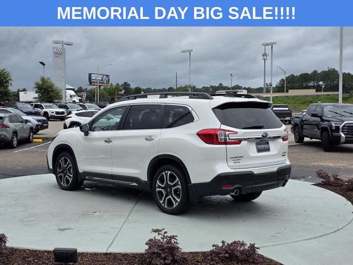 Crystal White Pearl 2025 Subaru Ascent Touring 7-Passenger