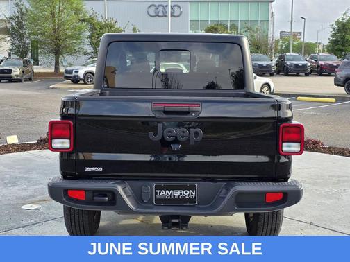 Black Clearcoat 2024 Jeep Gladiator Sport S