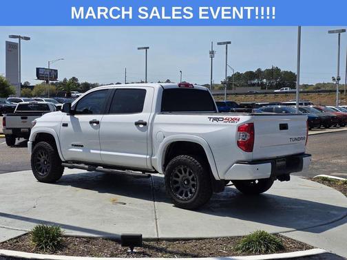 2018 Toyota Tundra SR5