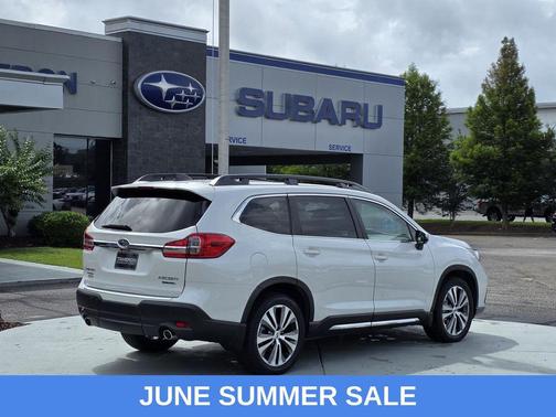 Crystal White Pearl 2022 Subaru Ascent Limited 7-Passenger