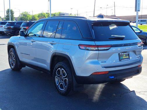 2022 Jeep Grand Cherokee 4xe Trailhawk