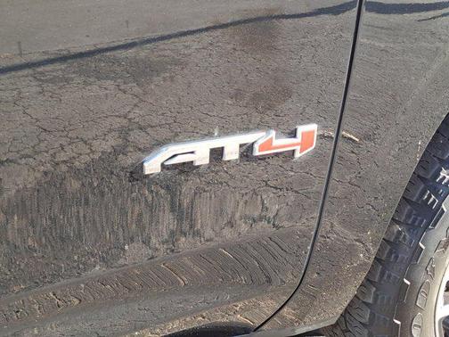 2023 GMC Yukon 4WD AT4