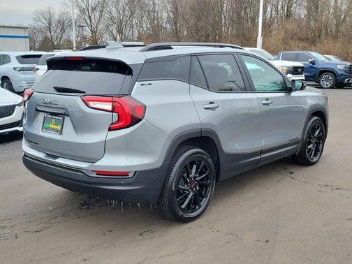 2023 GMC Terrain SLE