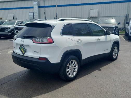 Bright White Clearcoat 2019 Jeep Cherokee Latitude
