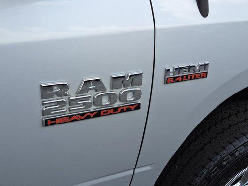 2018 RAM 2500 Tradesman Crew Cab 4x4 8' Box