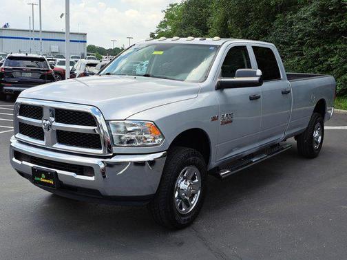 2018 RAM 2500 Tradesman Crew Cab 4x4 8' Box
