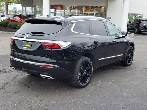 2023 Buick Enclave Essence AWD