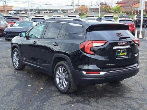 2022 GMC Terrain SLT