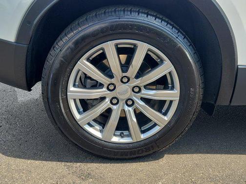 Crystal White Tricoat 2022 Cadillac XT4 Premium Luxury