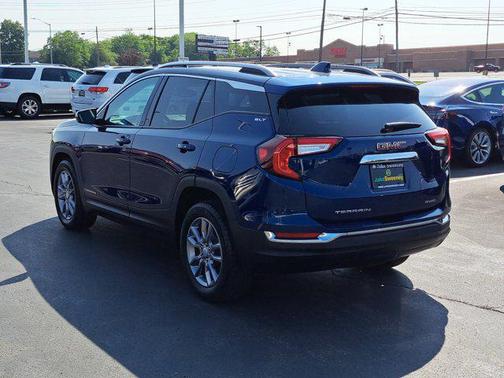 2022 GMC Terrain SLT