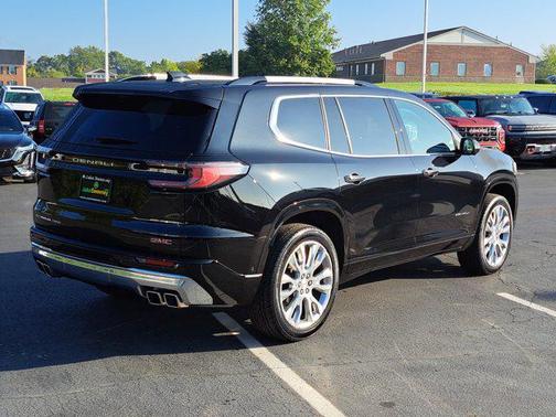 2024 GMC Acadia Denali