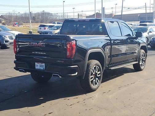 2025 GMC Sierra 1500 AT4