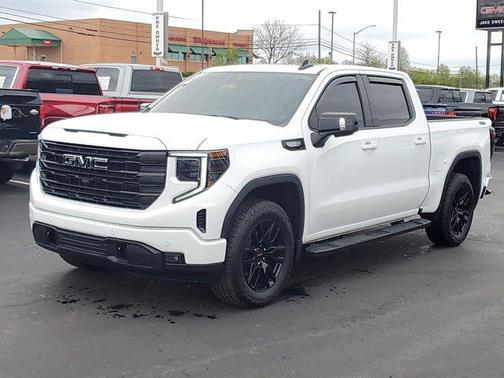 2025 GMC Sierra 1500 Elevation