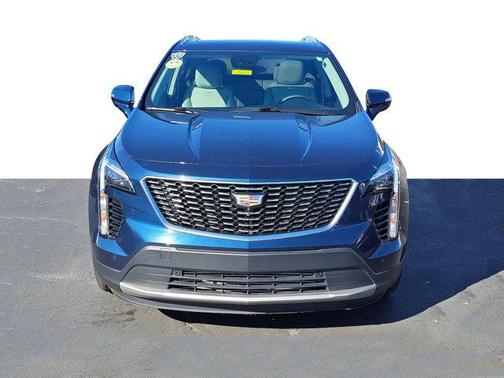 2022 Cadillac XT4 Premium Luxury