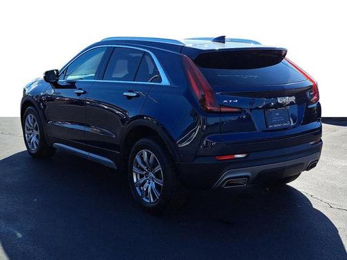 2022 Cadillac XT4 Premium Luxury