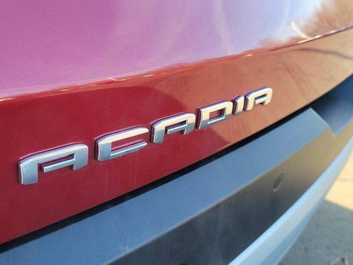 2023 GMC Acadia AWD SLT