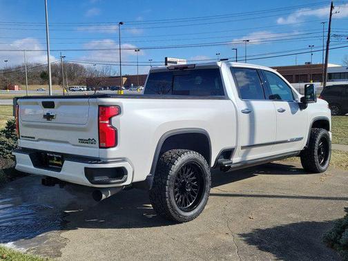 2025 Chevrolet Silverado 2500 High Country