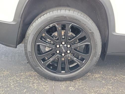 Summit White 2023 GMC Acadia FWD SLE